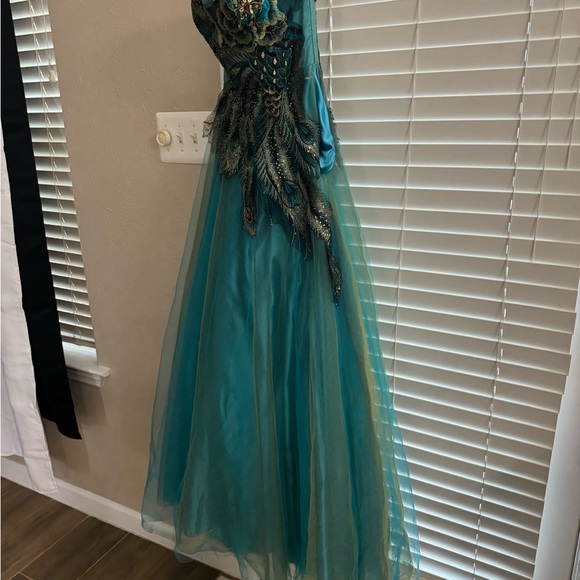 Gorgeous Peacock Gown - Picture 3 of 7
